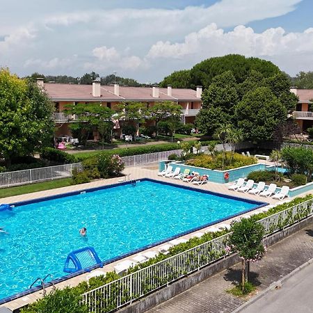Villaggio Dei Fiori Bibione Exterior photo