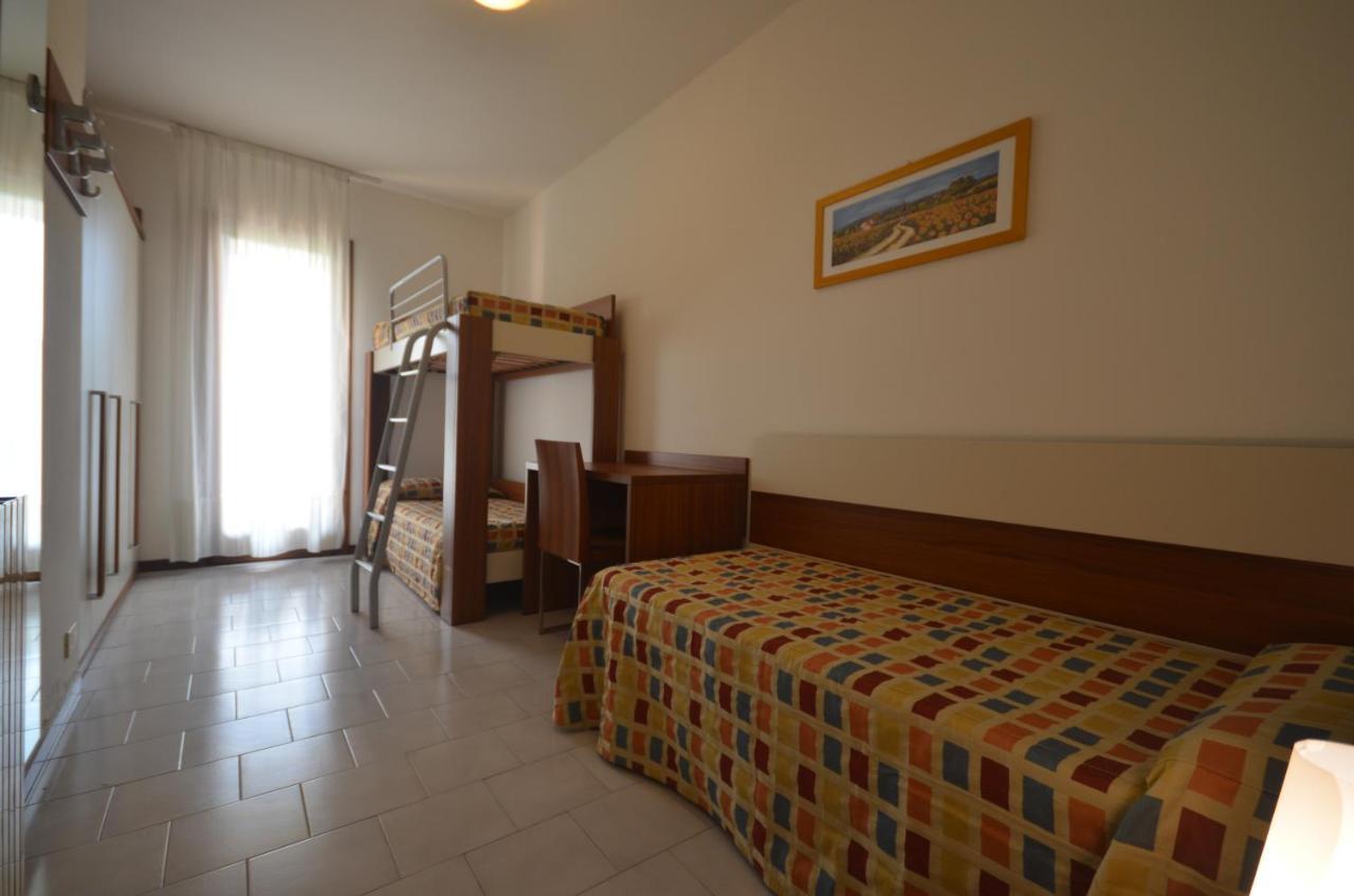 Villaggio Dei Fiori Bibione Exterior photo