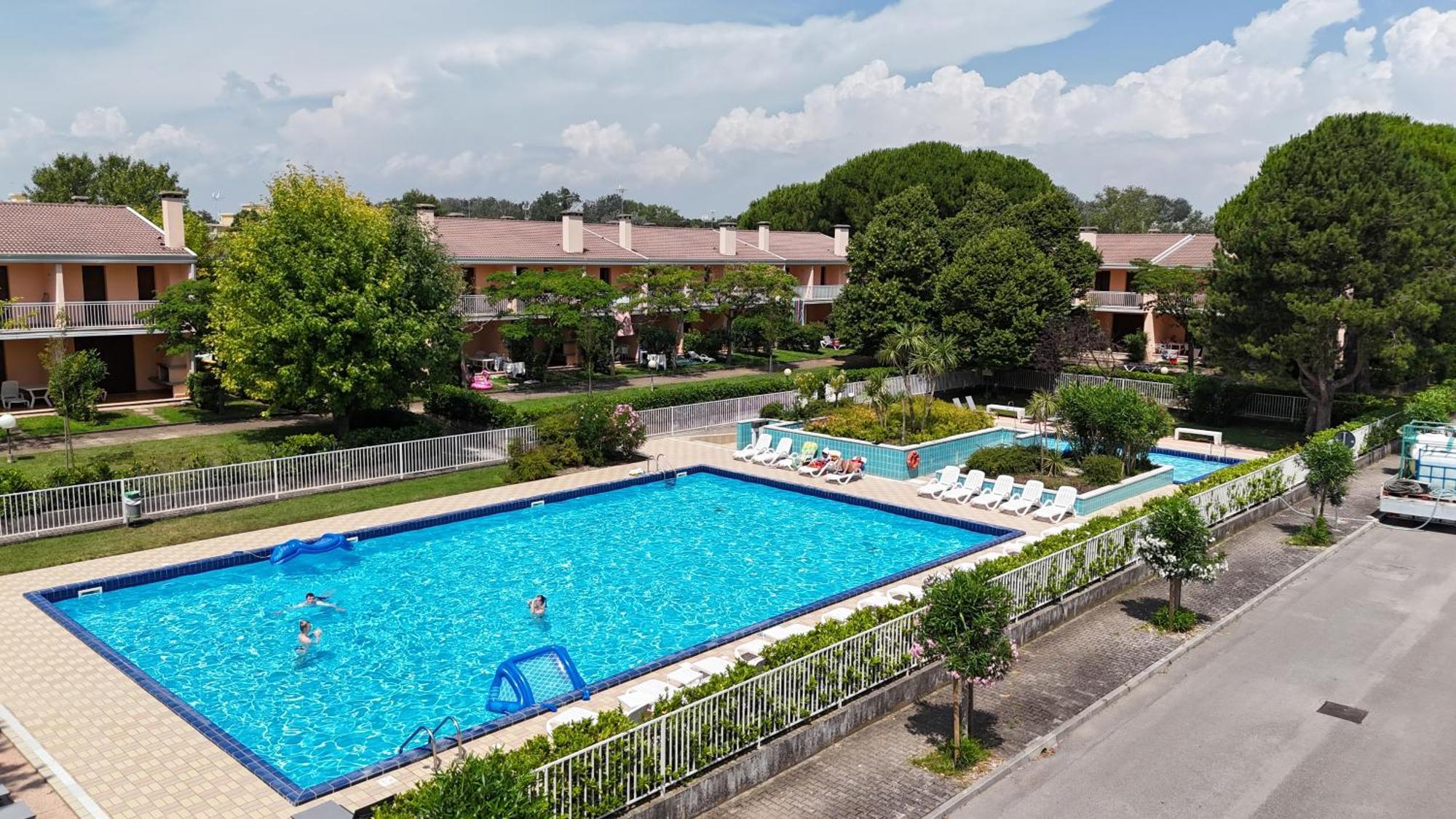 Villaggio Dei Fiori Bibione Exterior photo