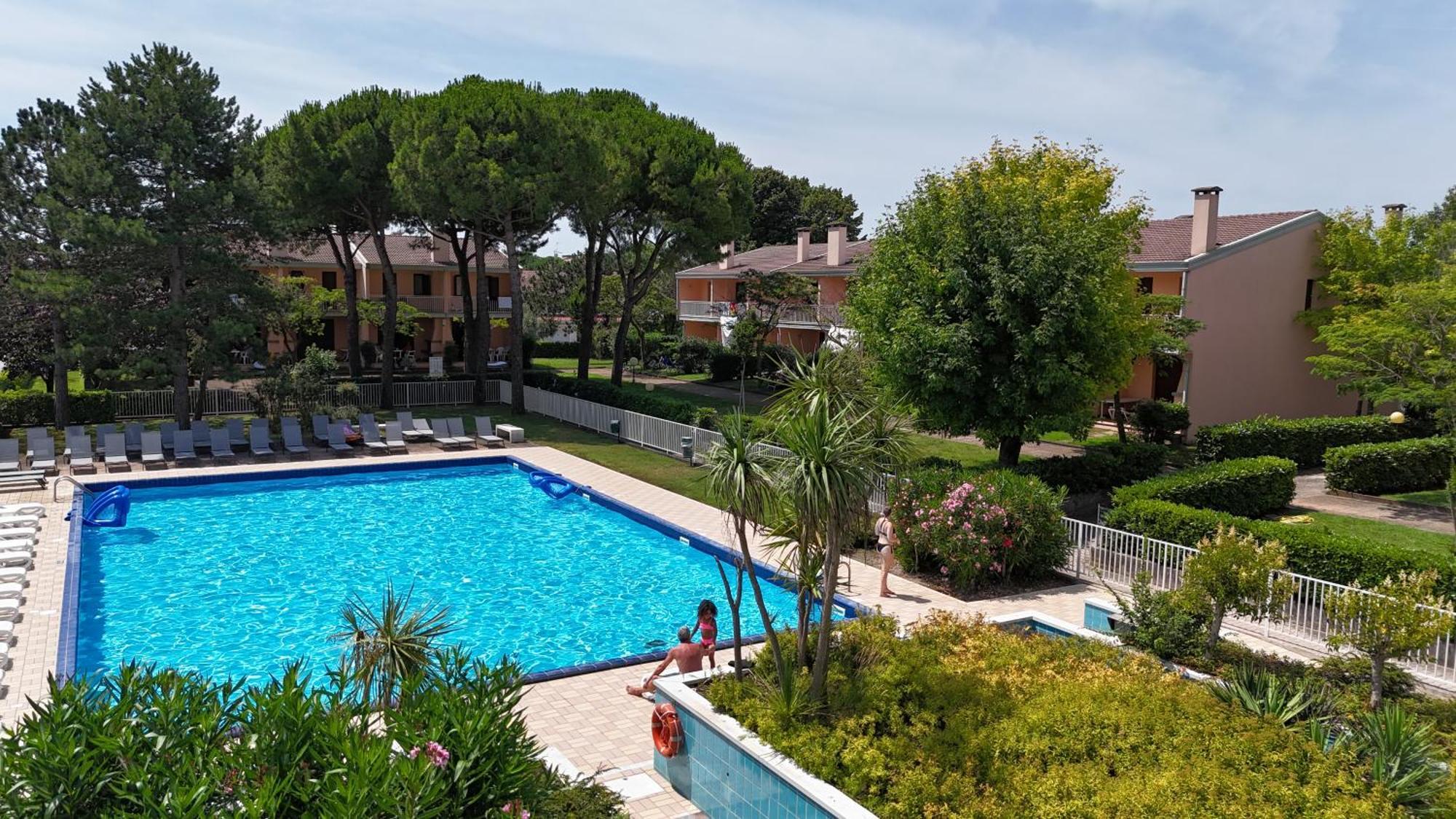 Villaggio Dei Fiori Bibione Exterior photo