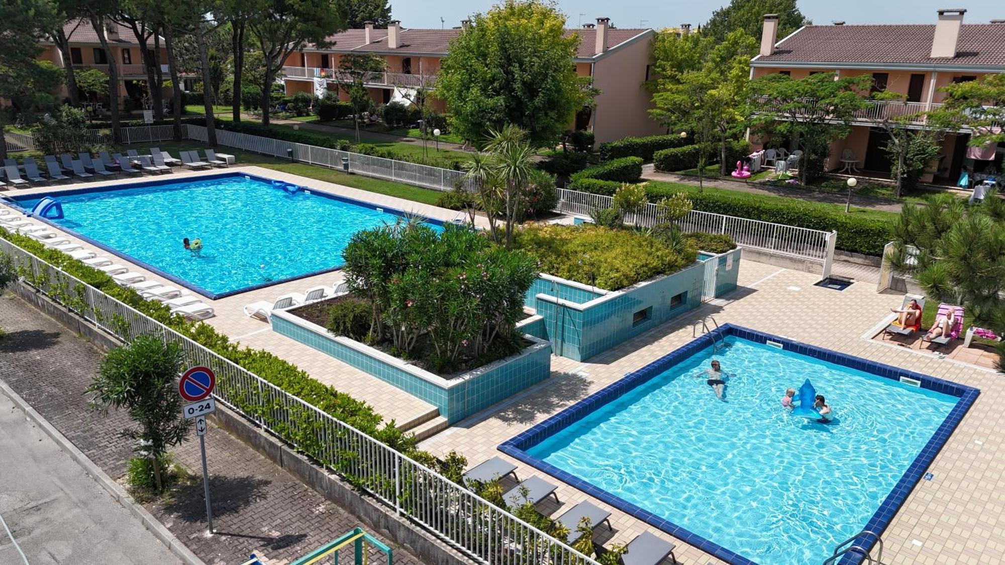 Villaggio Dei Fiori Bibione Exterior photo