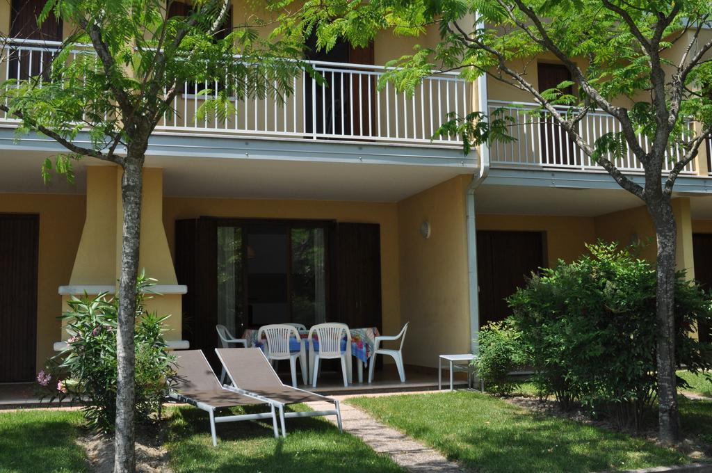Villaggio Dei Fiori Bibione Exterior photo